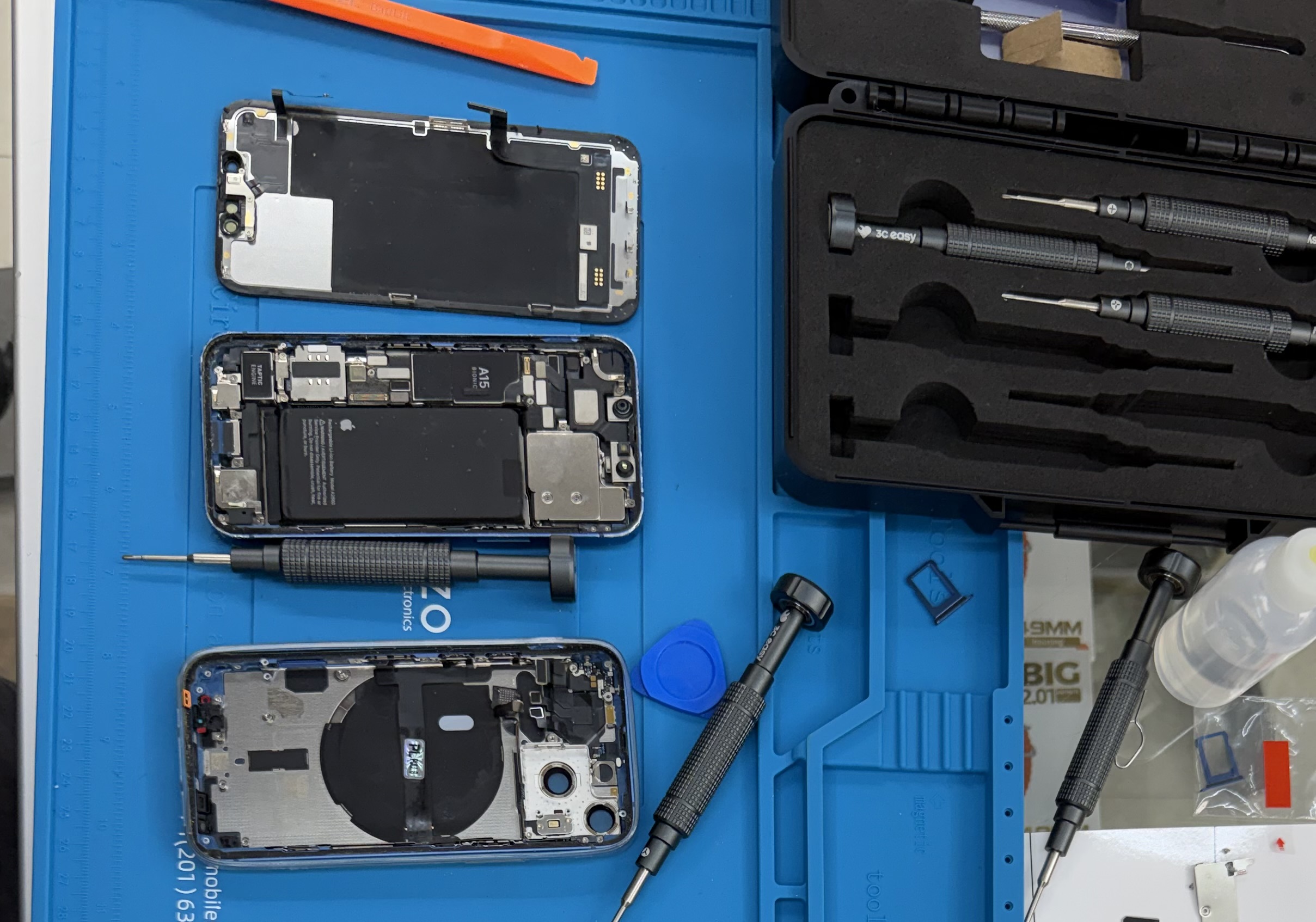 iPhone screen repair NYC — same-day service from $79 at Electronics Garden Repair near Penn Station